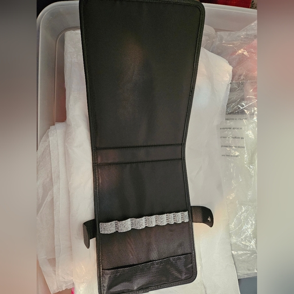 free w purchase - Sephora brush case for travel - Picture 3 of 3